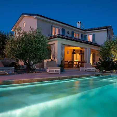 Casa Leccino