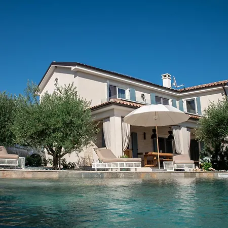 Casa Leccino Villa